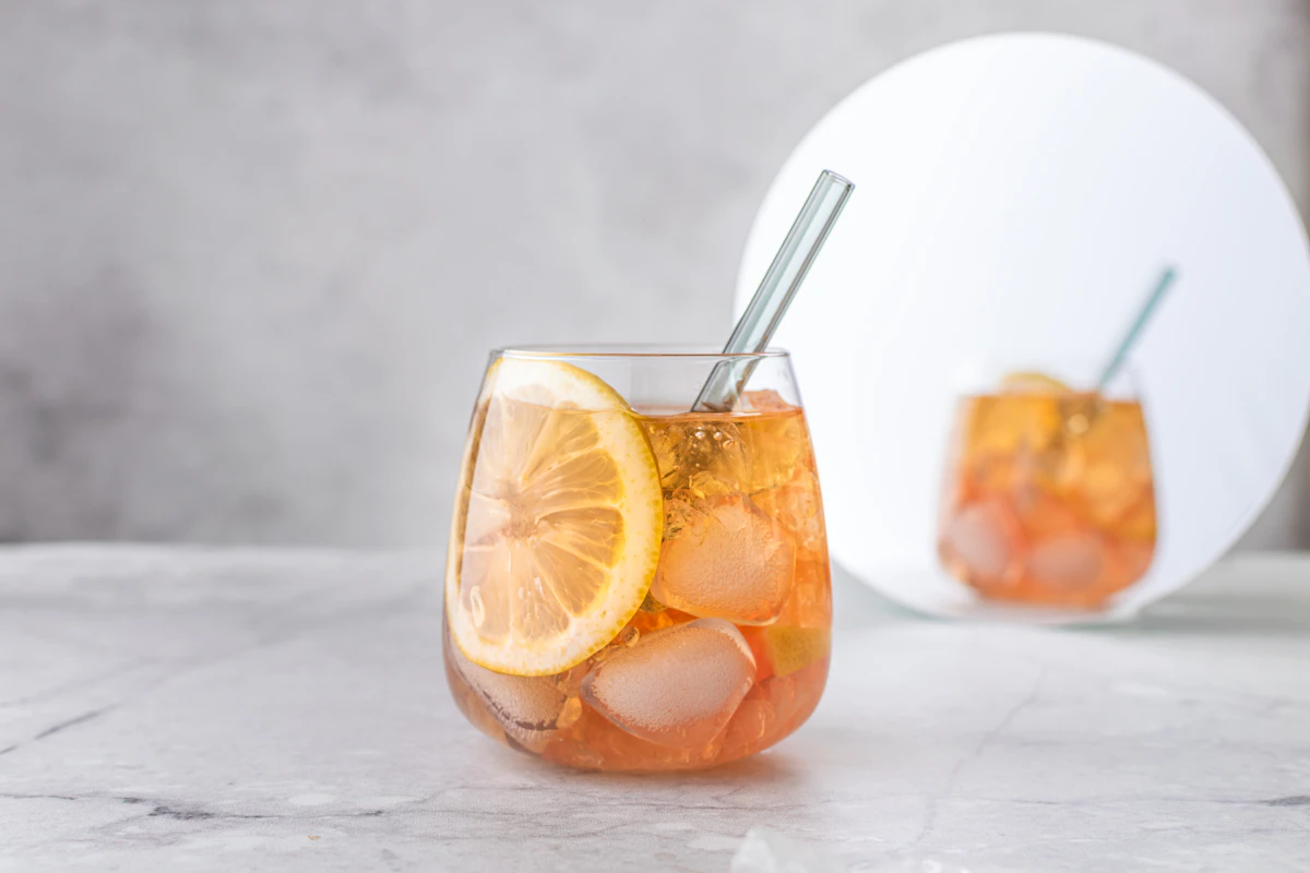 Glass of iced tea with lemon, like the drinks on the Starbucks iced tea menu